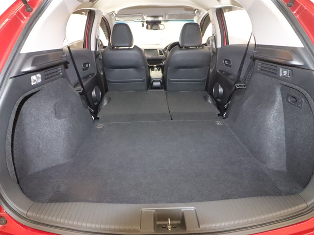 ホンダ ヴェゼルHV9枚目