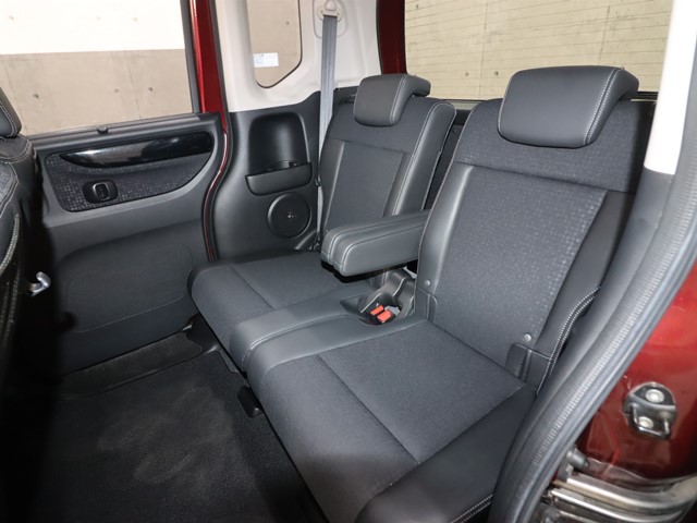 ホンダ N BOXカスタム9枚目