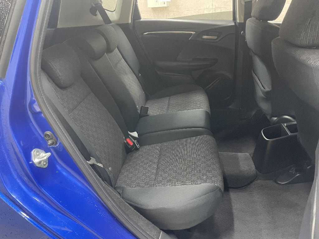 ホンダ フィット4枚目