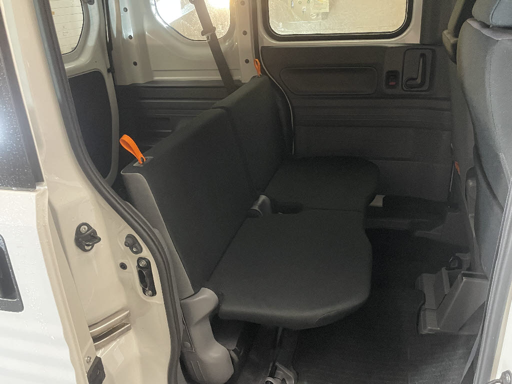 ホンダ N-VAN4枚目