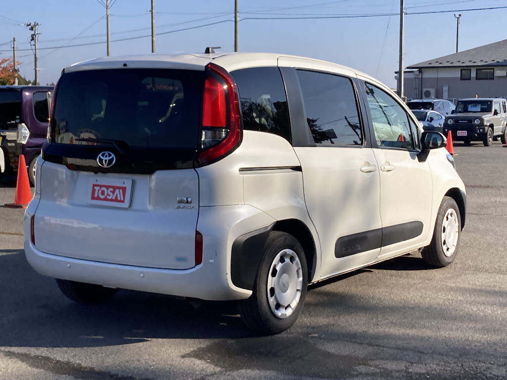 トヨタ シエンタ ハイブリッド1枚目