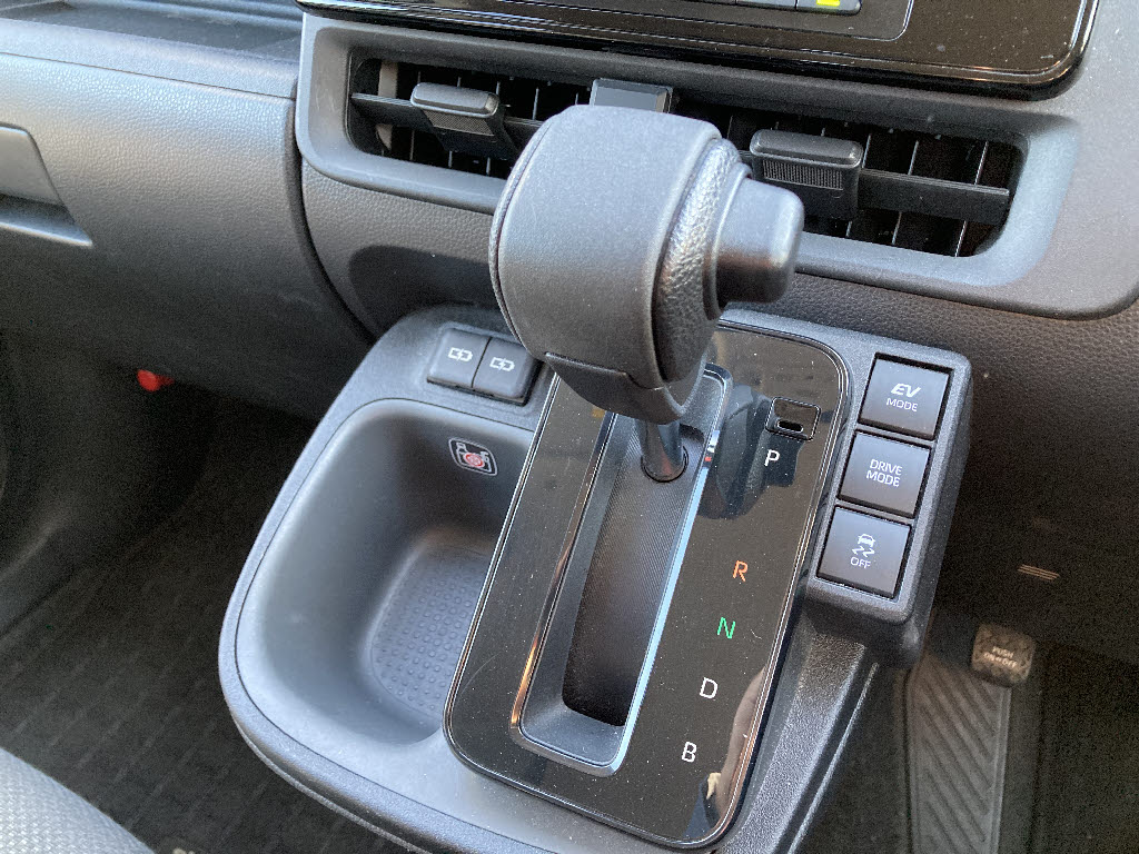 トヨタ シエンタ ハイブリッド7枚目