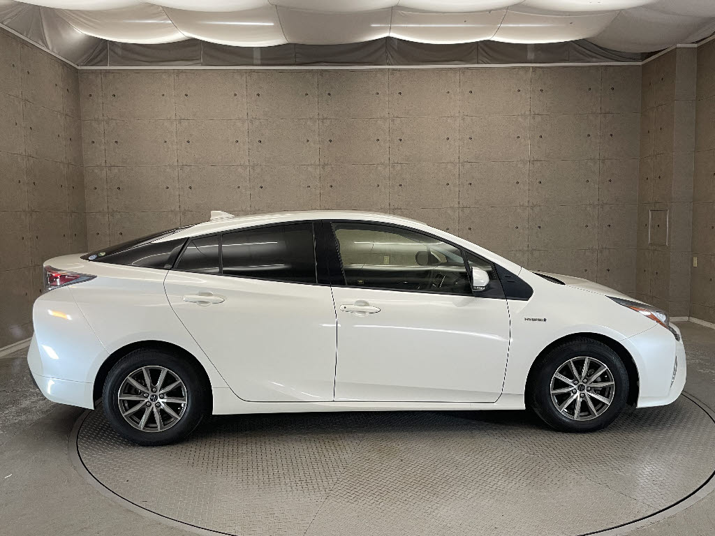 トヨタ プリウス12枚目