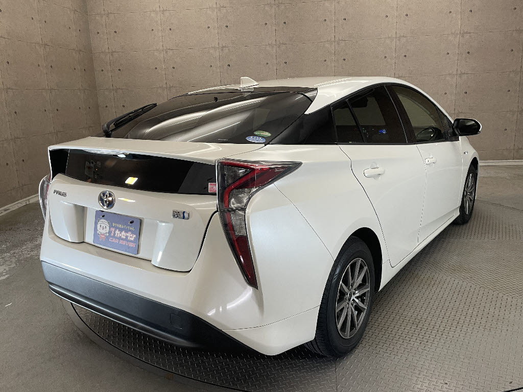 トヨタ プリウス1枚目
