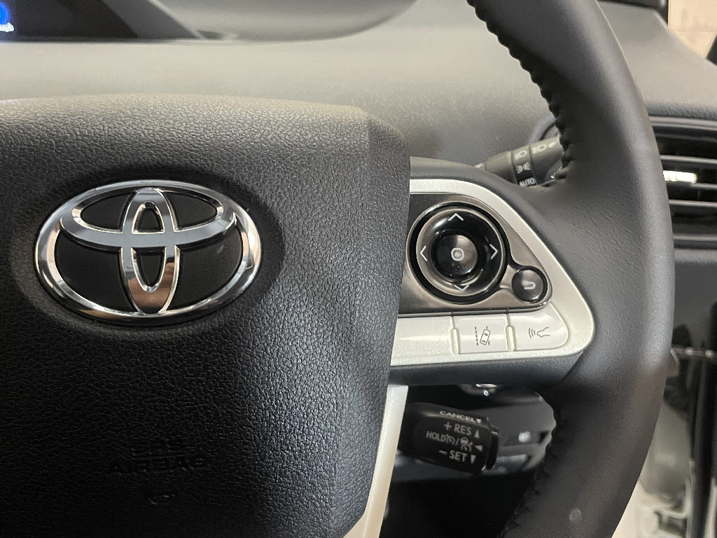 トヨタ プリウス19枚目