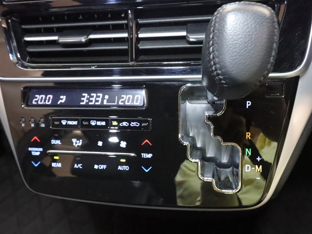 トヨタ エスティマ17枚目