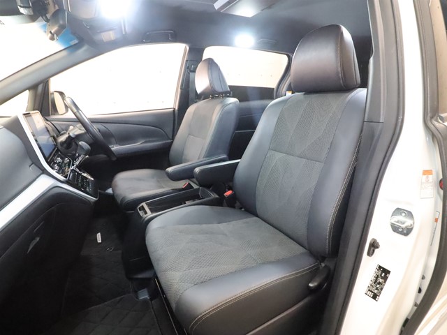 トヨタ エスティマ6枚目