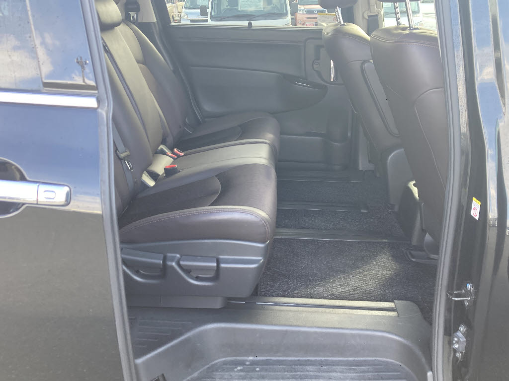 ニッサン エルグランド11枚目