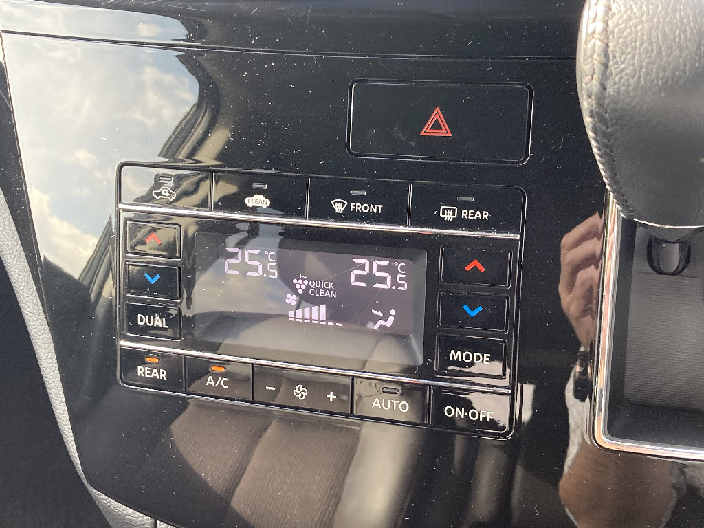 ニッサン エルグランド5枚目