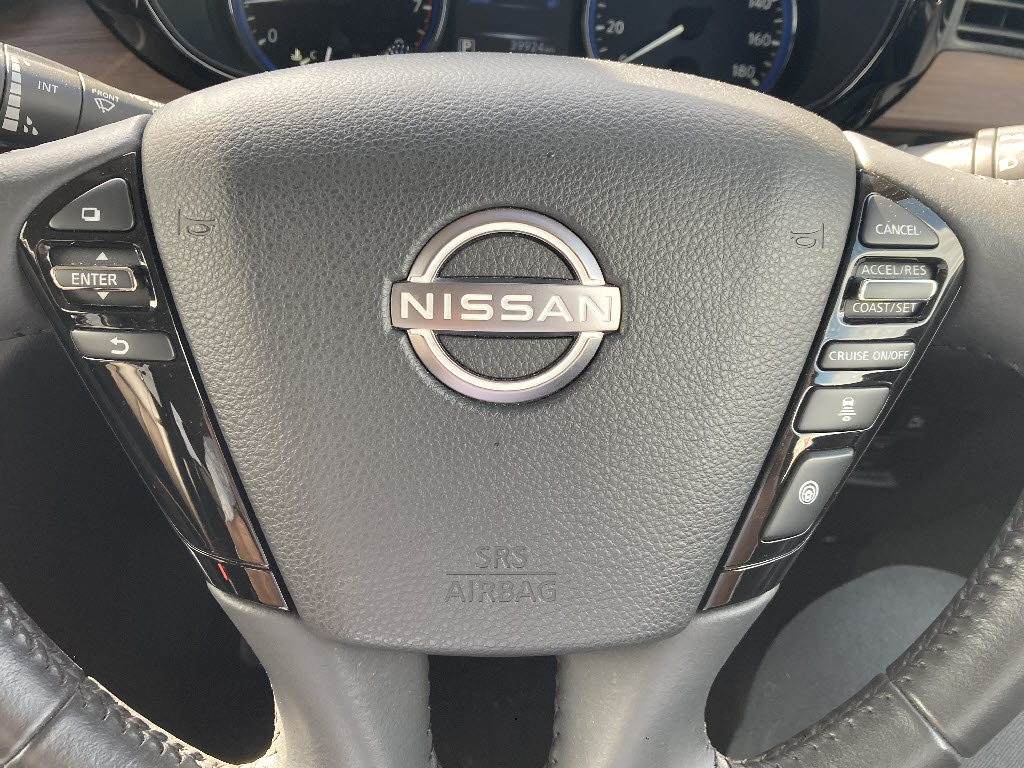 ニッサン エルグランド6枚目