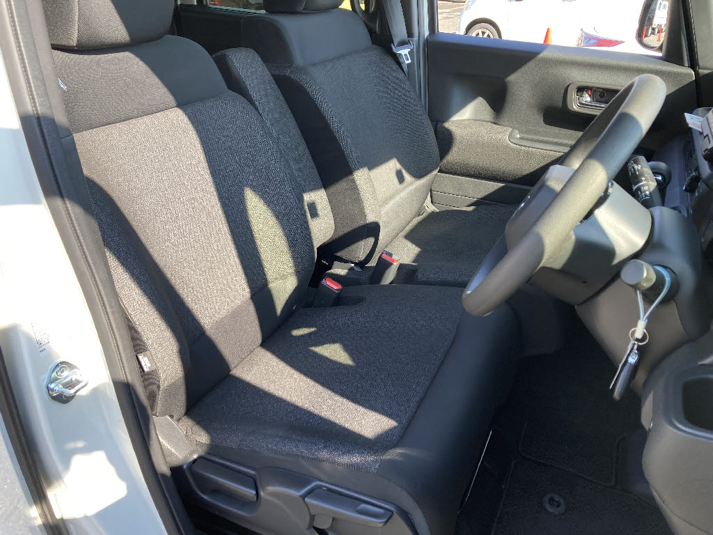 ホンダ N BOXカスタム12枚目