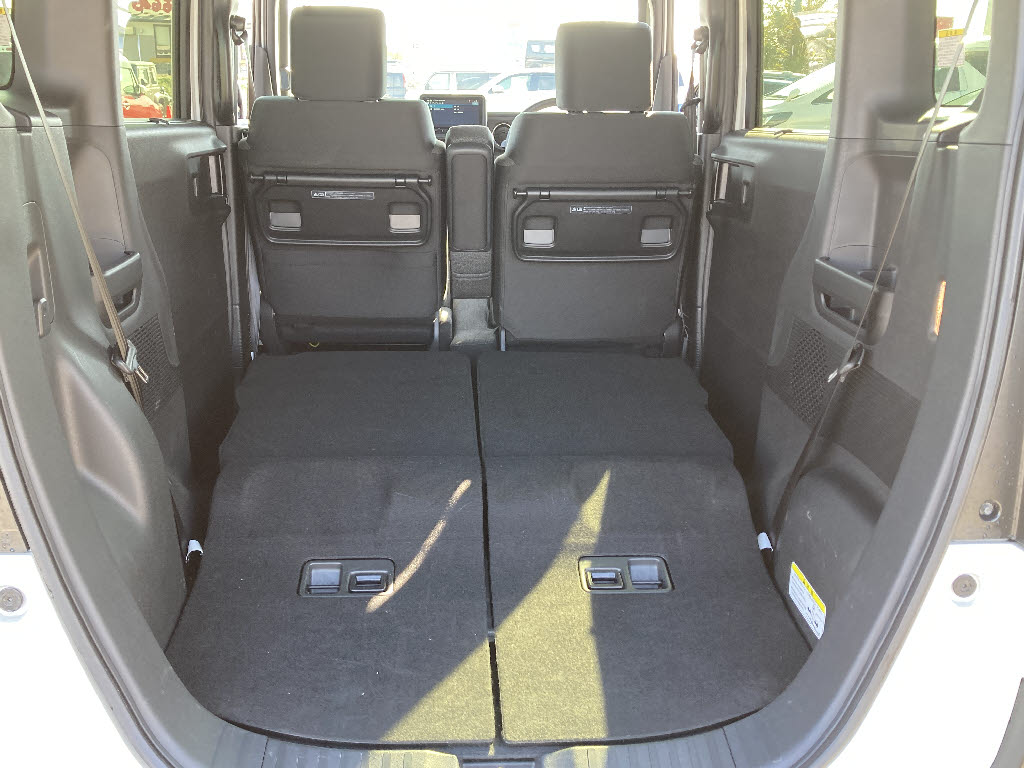 ホンダ N BOXカスタム16枚目