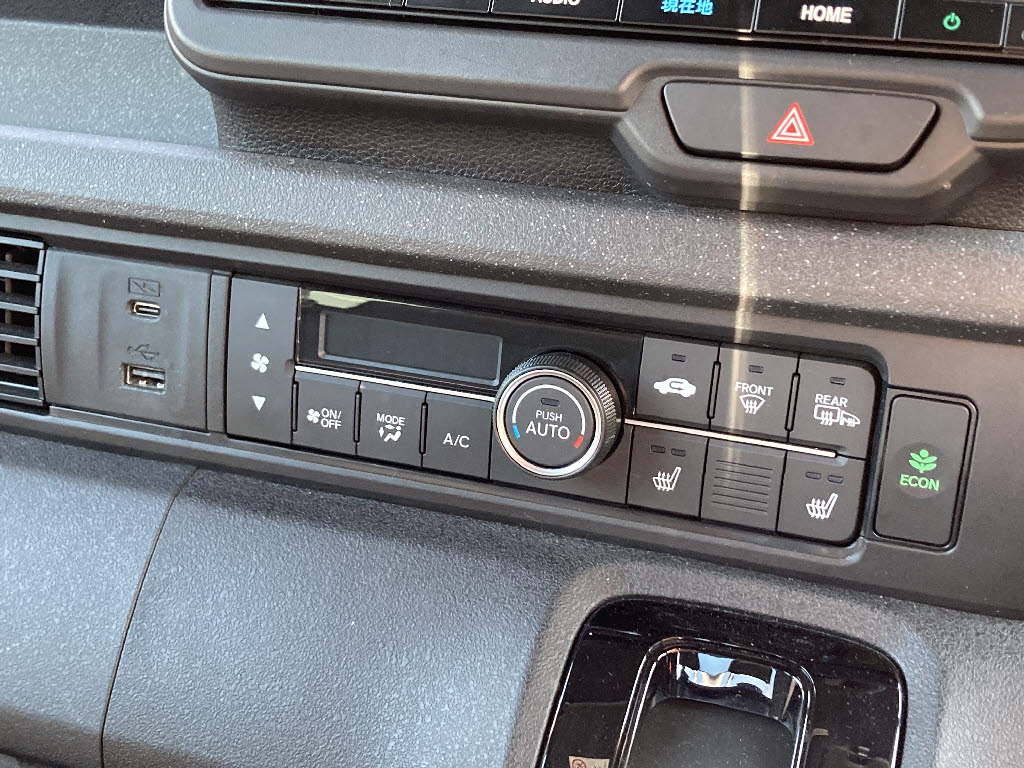 ホンダ N BOXカスタム6枚目