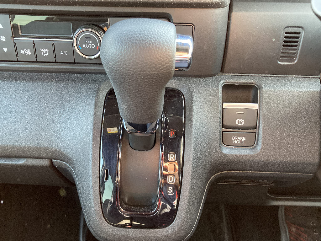 ホンダ N BOXカスタム7枚目