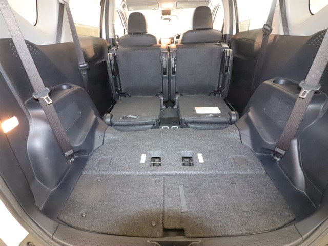 トヨタ シエンタ ハイブリッド10枚目