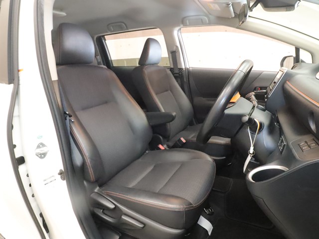 トヨタ シエンタ ハイブリッド3枚目