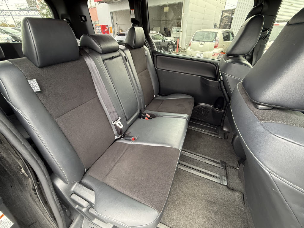 トヨタ ノア9枚目