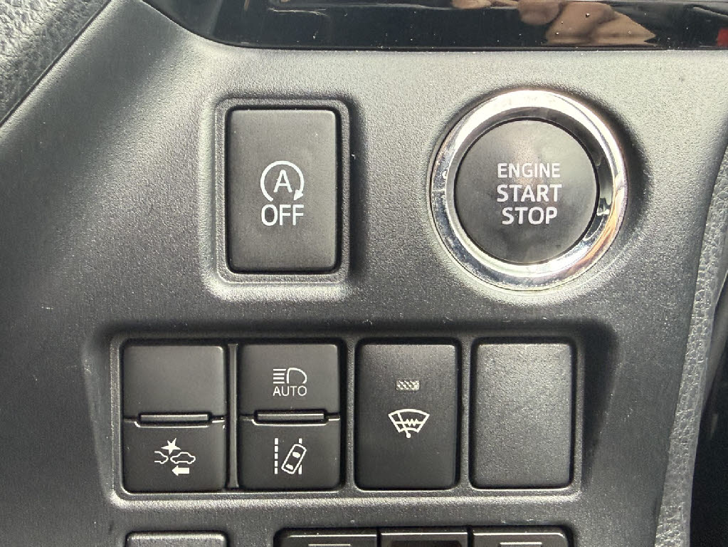 トヨタ ノア5枚目