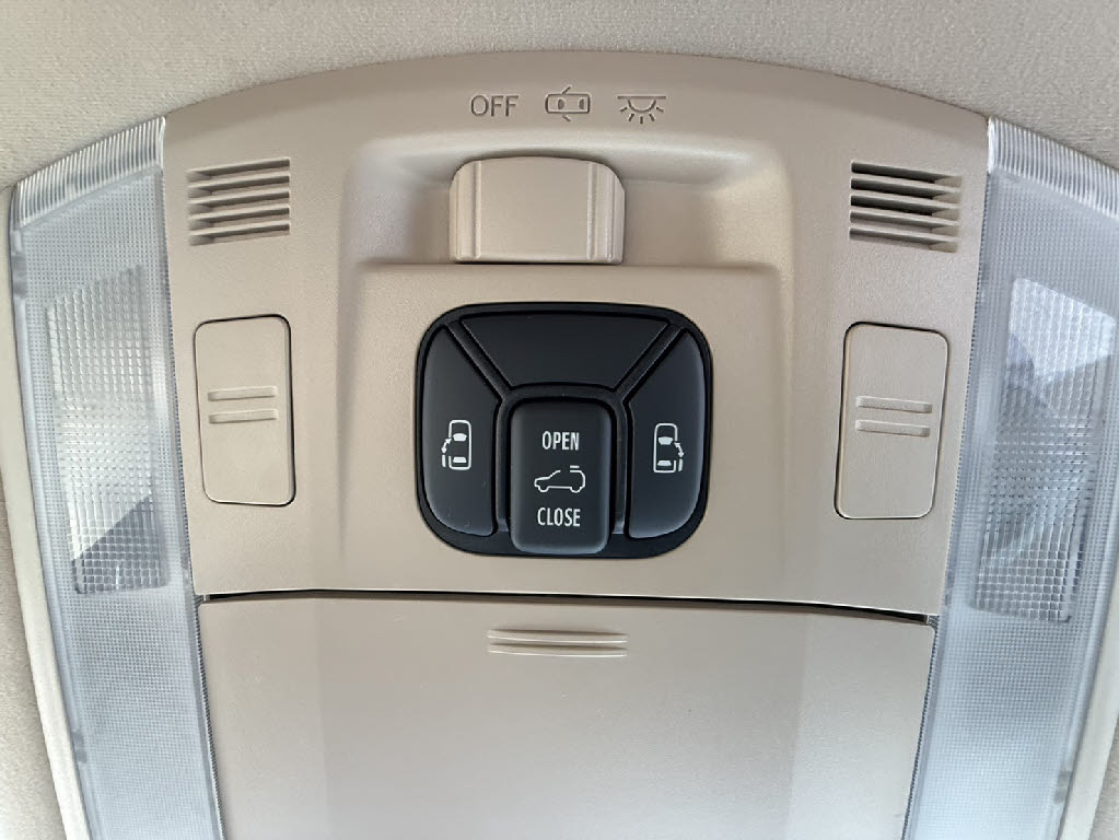 トヨタ ヴェルファイアハイブリッド6枚目