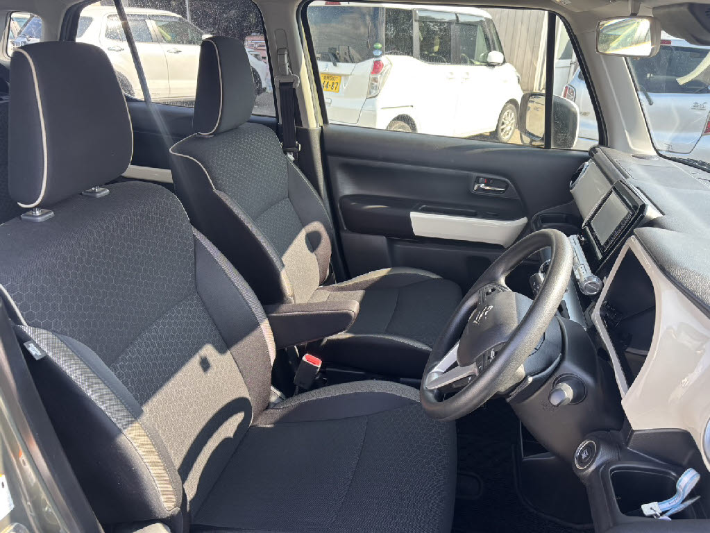 スズキ クロスビー8枚目