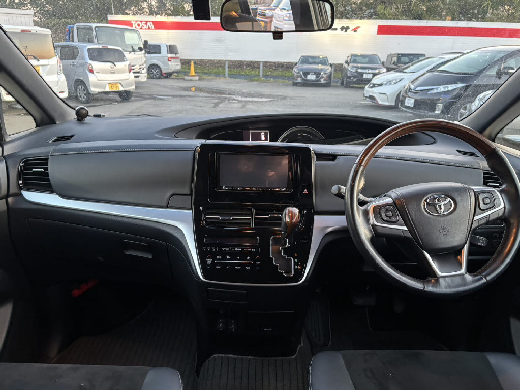 トヨタ エスティマ1枚目