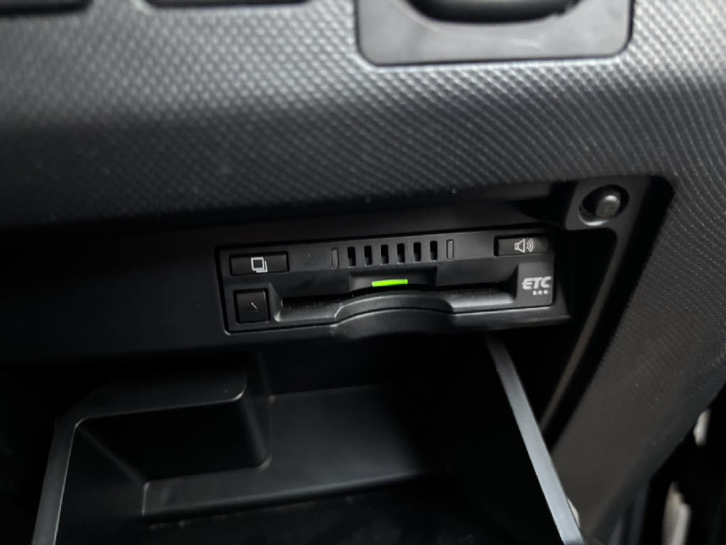 トヨタ エスティマ5枚目