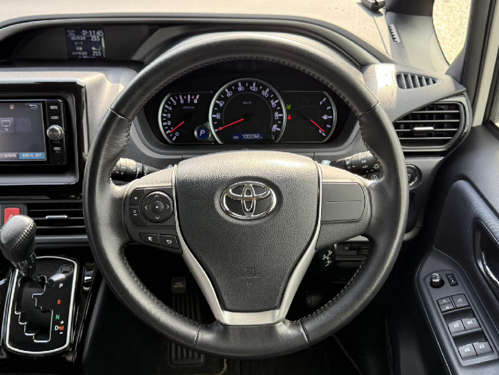 トヨタ ヴォクシー11枚目