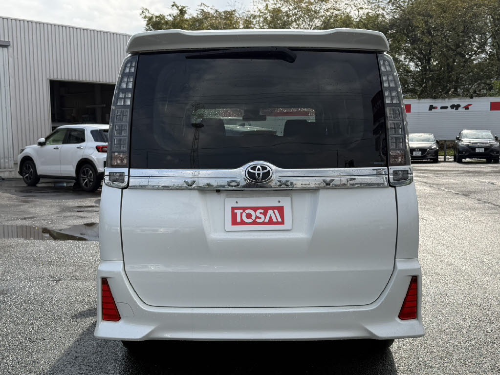 トヨタ ヴォクシー15枚目