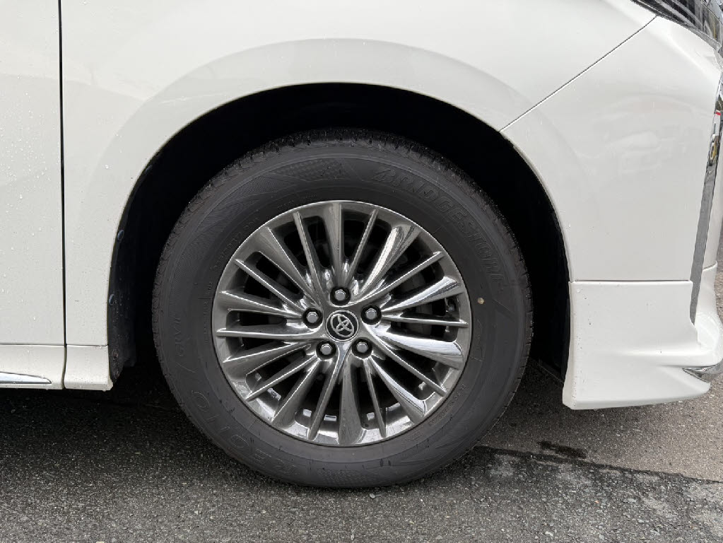 トヨタ アルファード13枚目