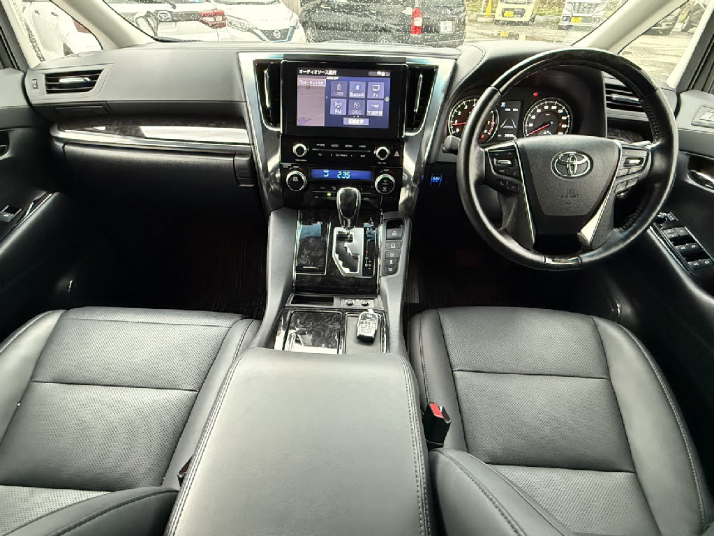 トヨタ アルファード1枚目