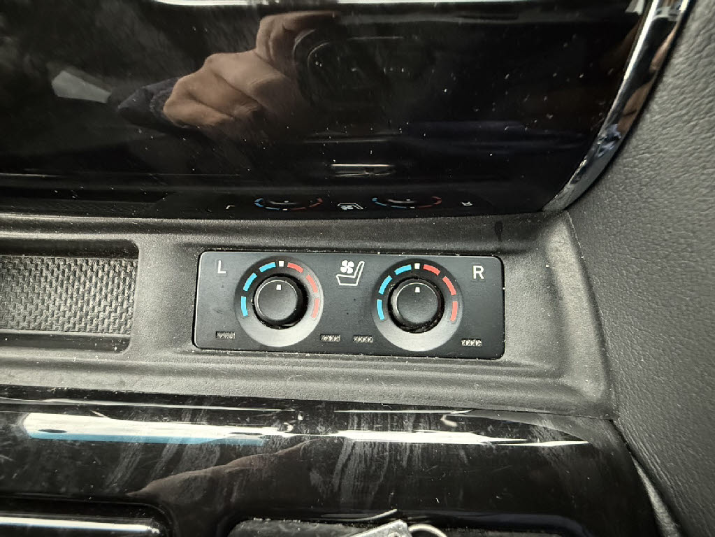 トヨタ アルファード5枚目