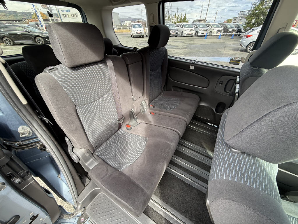 ニッサン セレナ9枚目