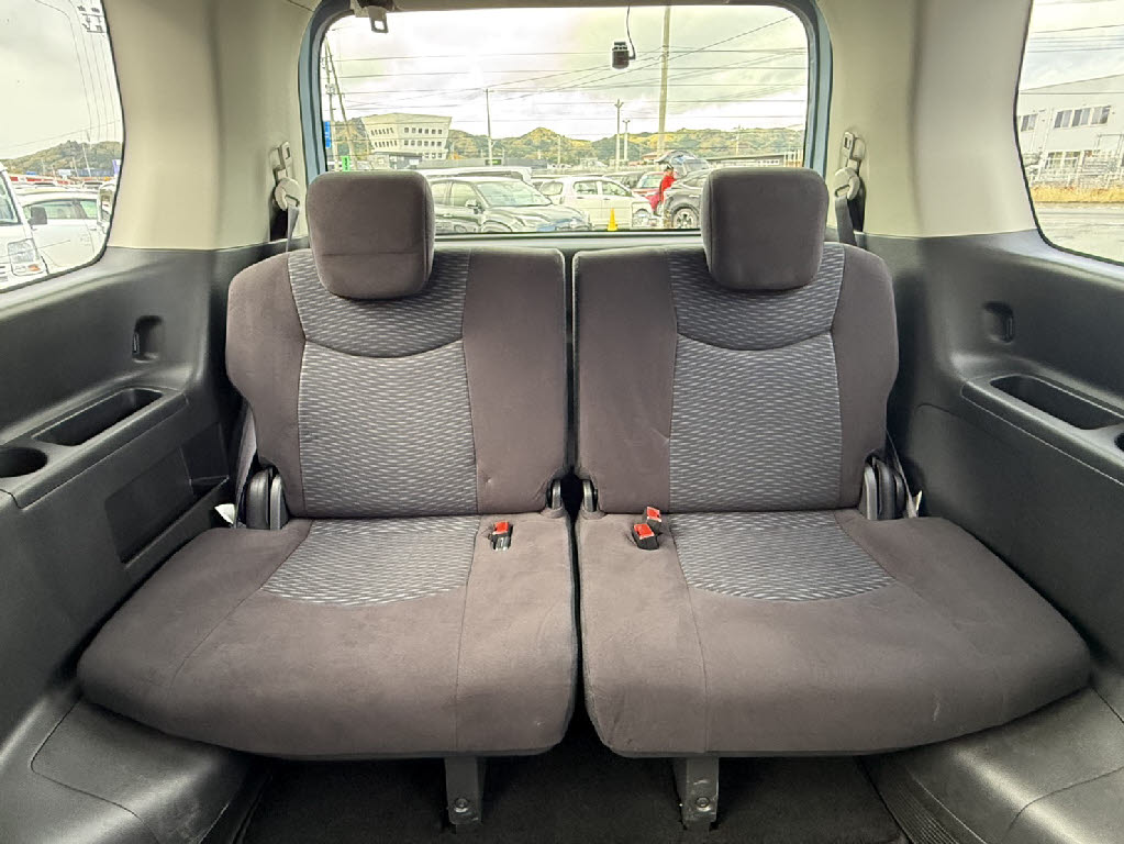 ニッサン セレナ10枚目