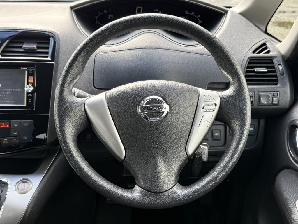 ニッサン セレナ11枚目