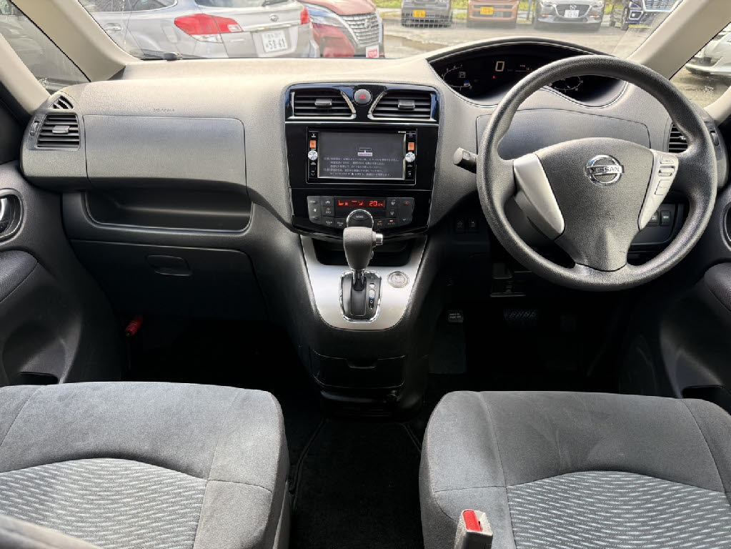 ニッサン セレナ1枚目