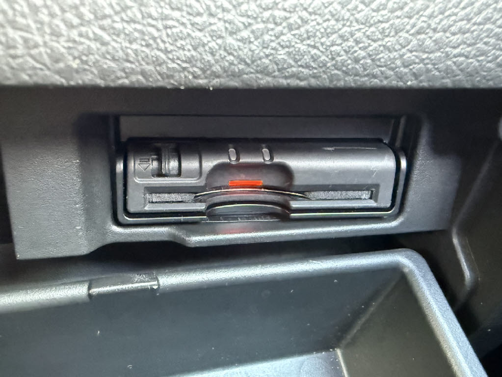 ニッサン セレナ7枚目