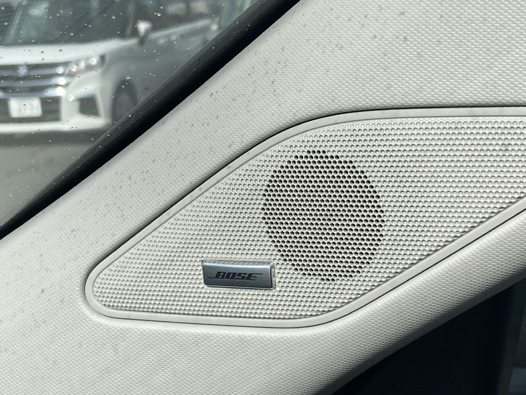 三菱 アウトランダーPHEV11枚目