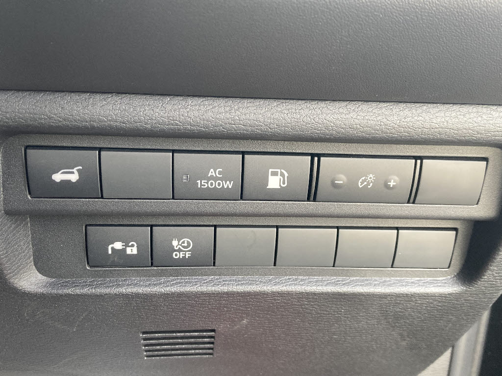 三菱 アウトランダーPHEV12枚目