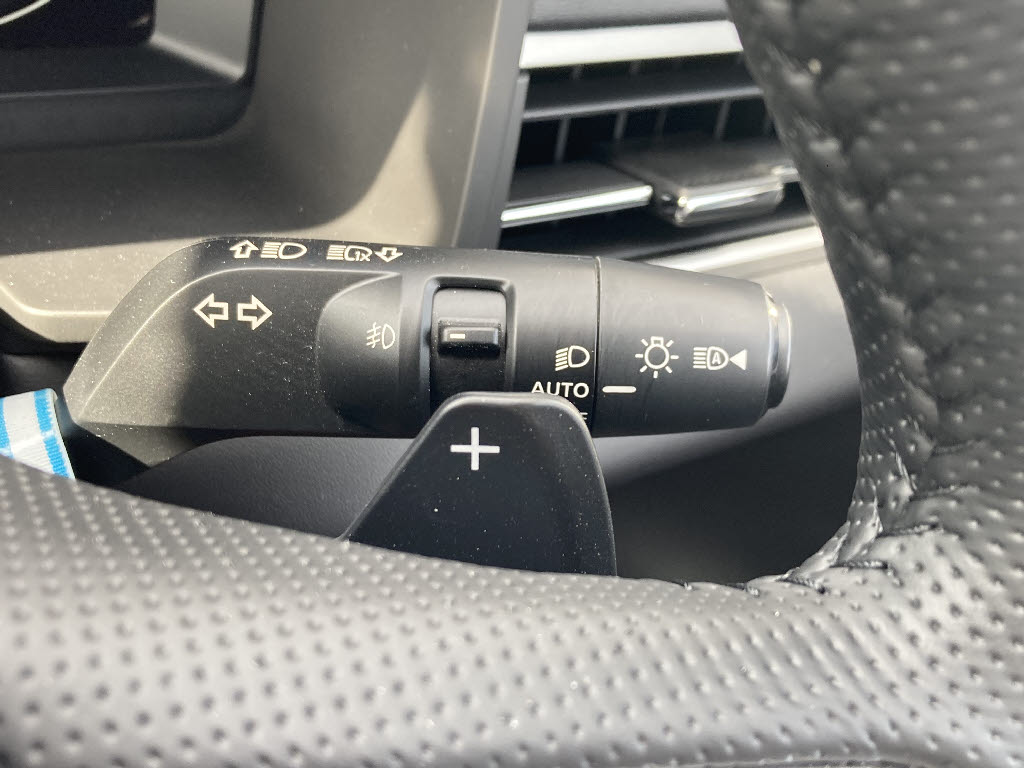 三菱 アウトランダーPHEV14枚目