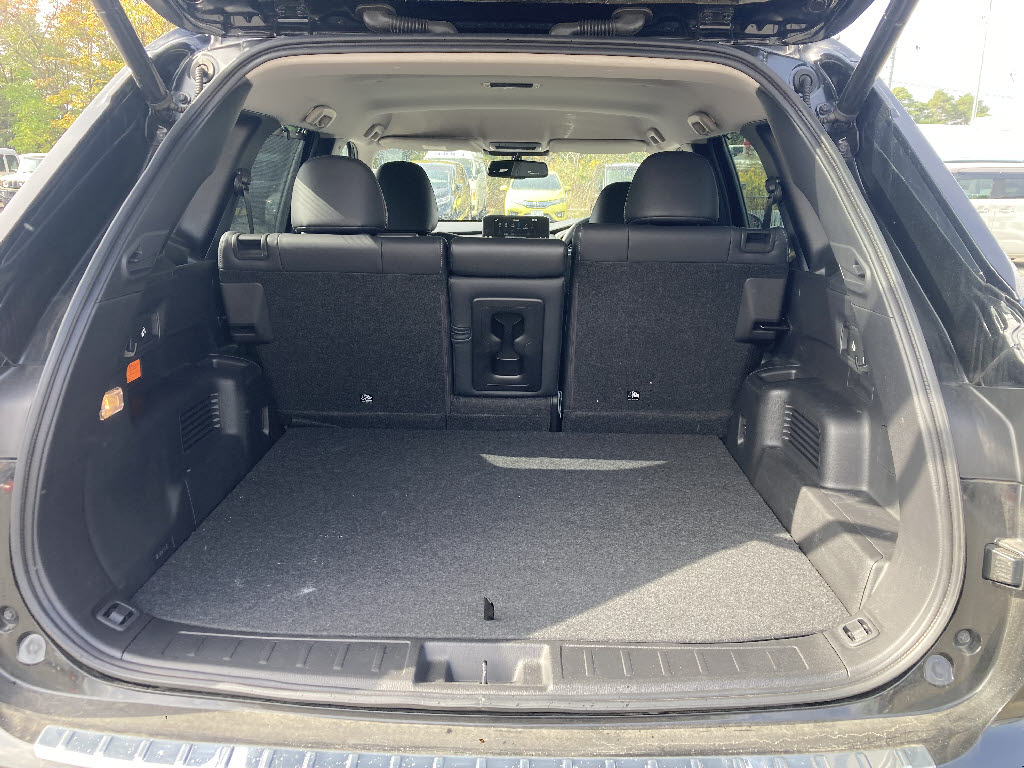 三菱 アウトランダーPHEV17枚目