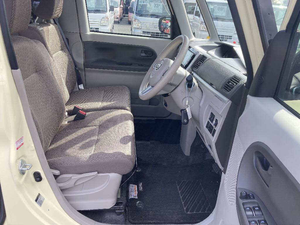 ダイハツ タント12枚目