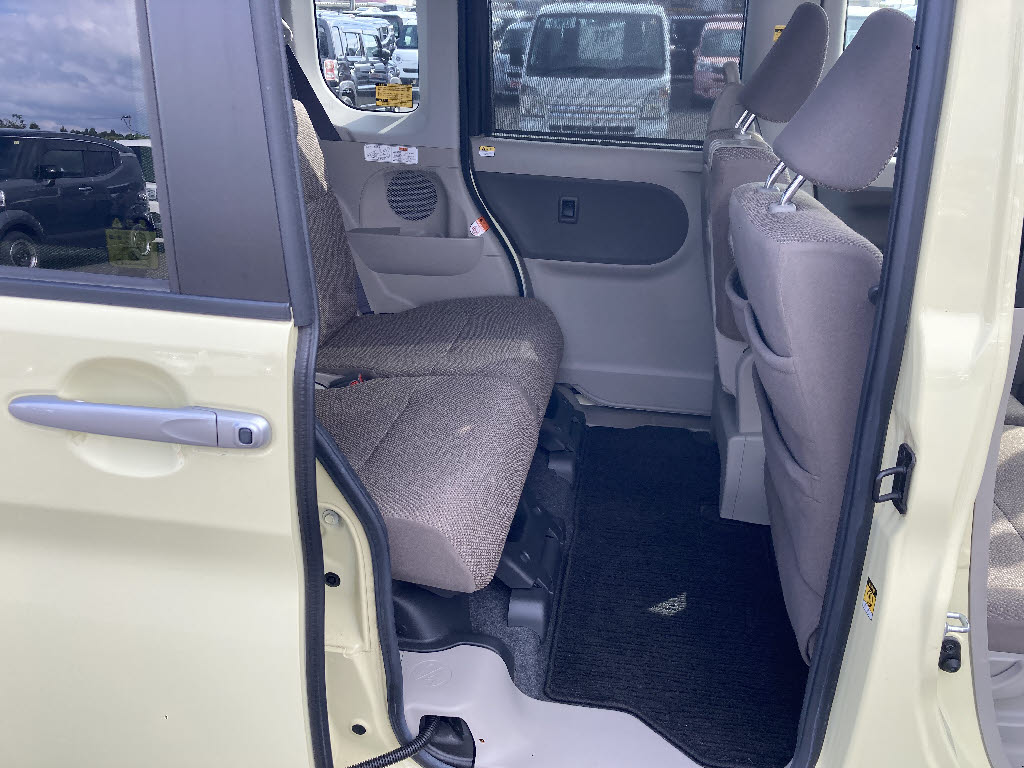 ダイハツ タント13枚目