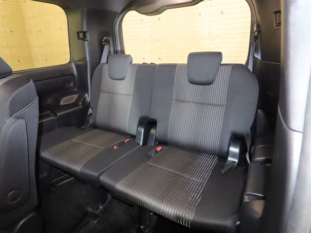 トヨタ ヴォクシー10枚目