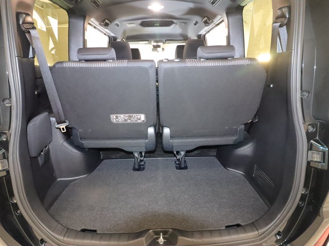 トヨタ ヴォクシー11枚目