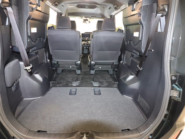 トヨタ ヴォクシー12枚目