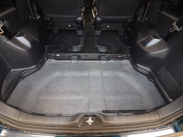 トヨタ ヴォクシー13枚目