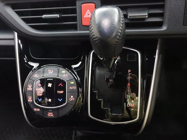 トヨタ ヴォクシー19枚目