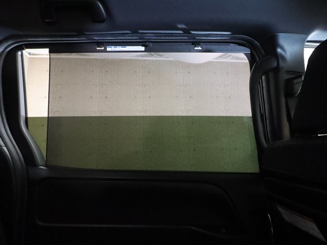 トヨタ ヴォクシー5枚目