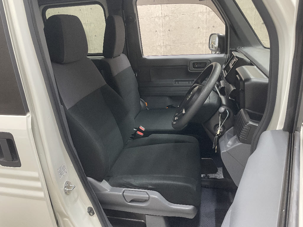 ホンダ N-VAN3枚目
