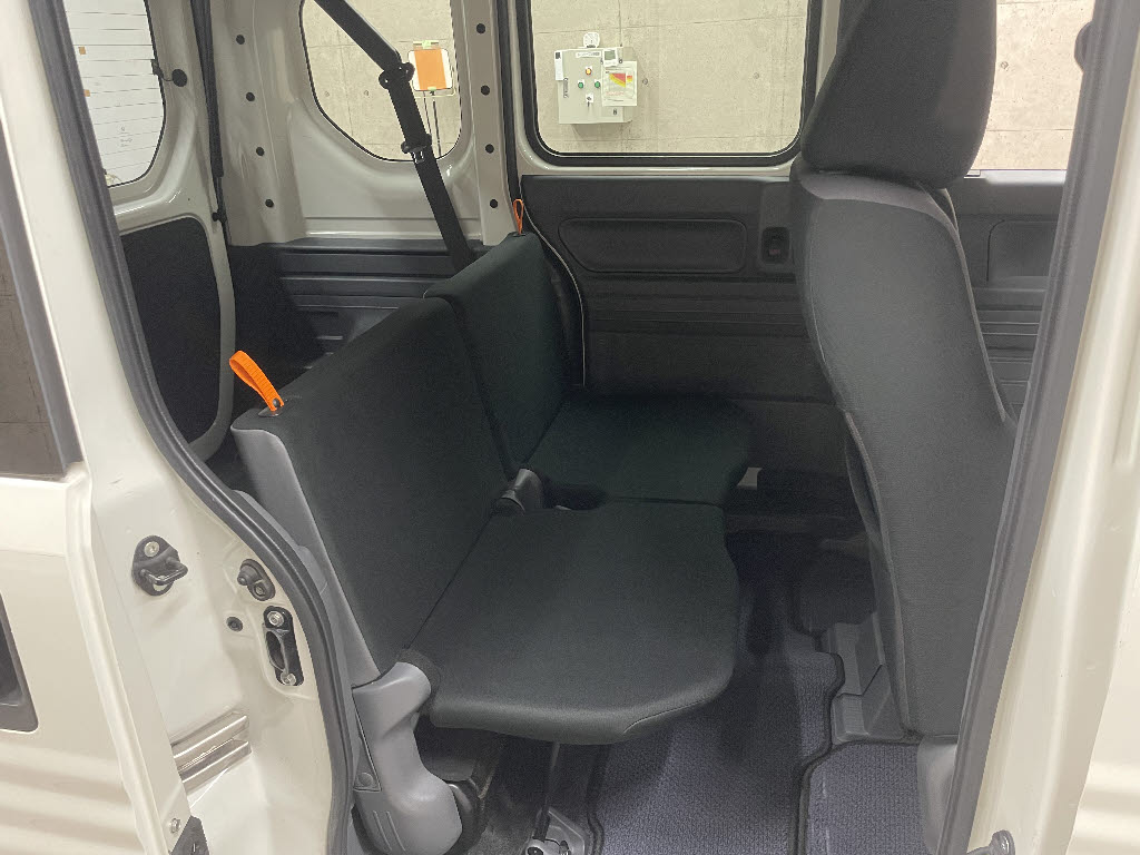 ホンダ N-VAN4枚目